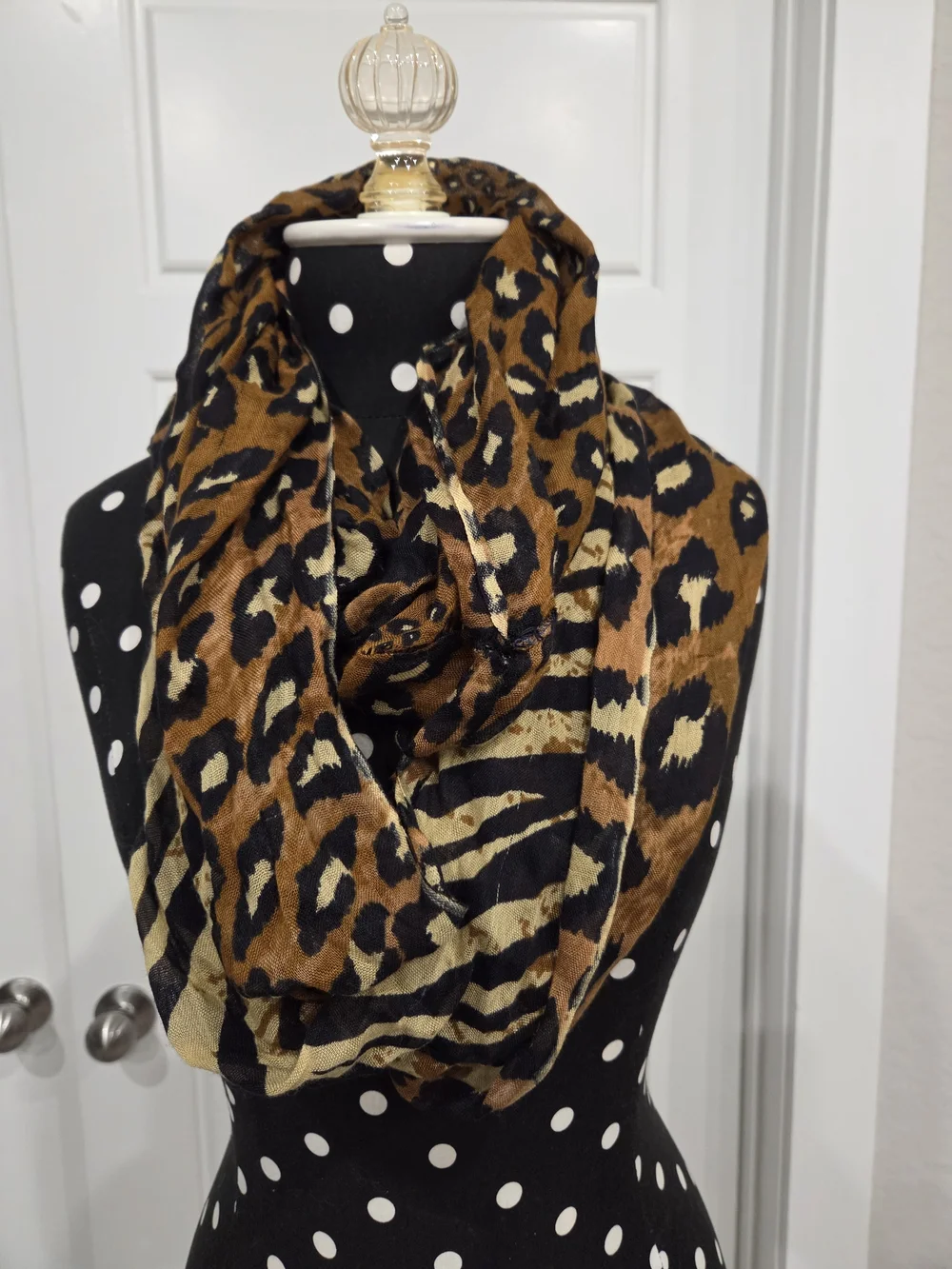 Leopard Print Infinity Scarf - Brown & Black
